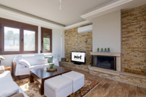 Spacious house in the countryside of Crete